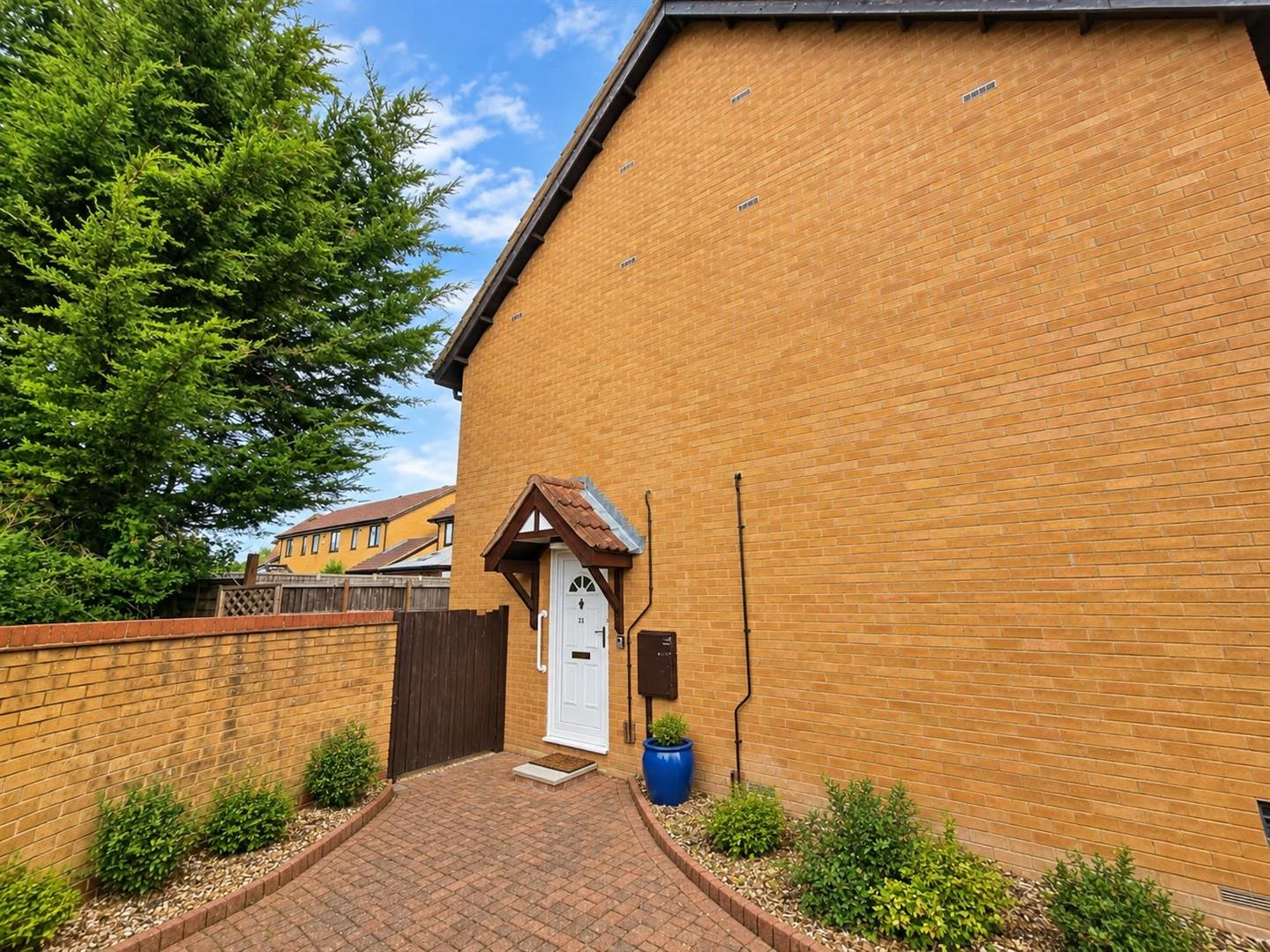 1 bed property in Sullivan crescent, Milton Keynes